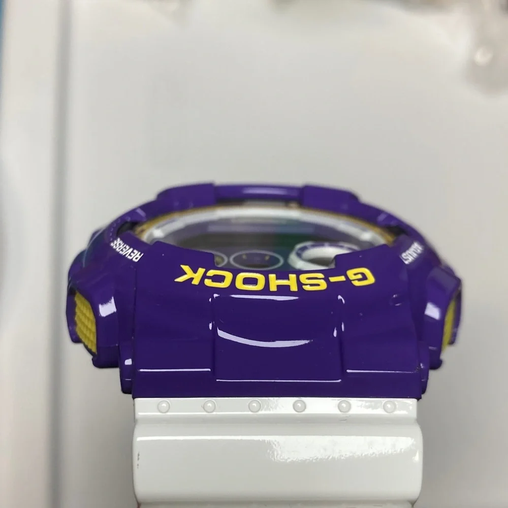 Casio Gshock GD120CS, crazy color series, Lakers colors, working battery